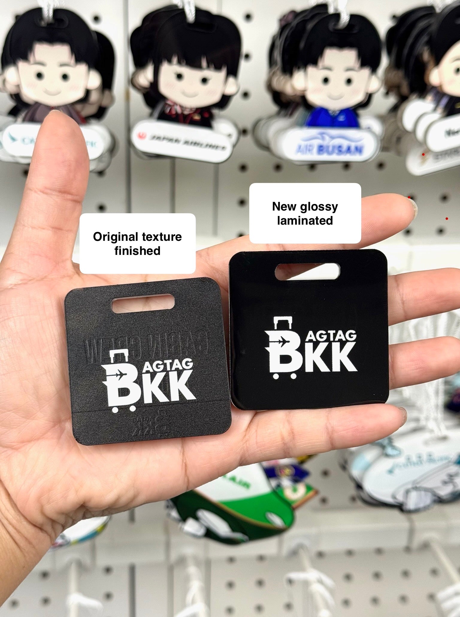 Custom Luggage Tag on Luggage Handle | BAGTAGBKK